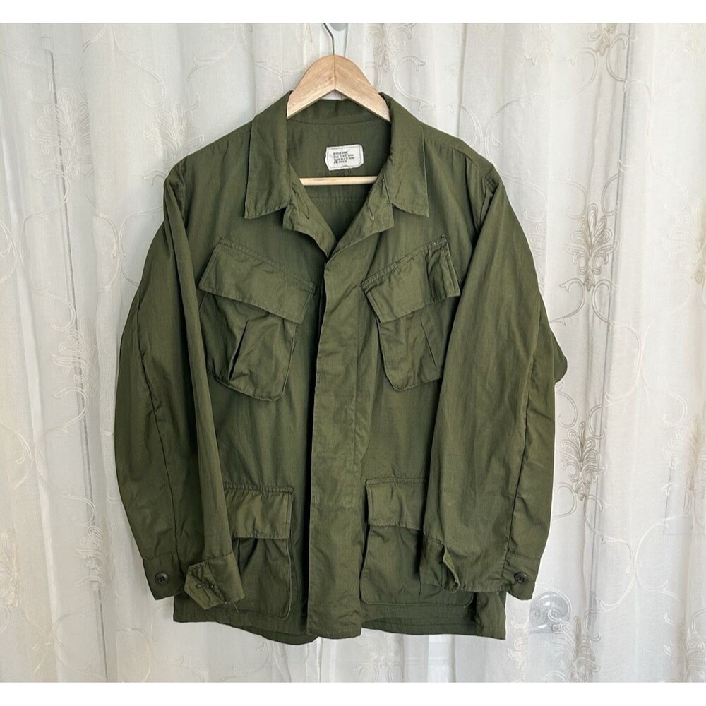 VTG 1970 Vietnam War US Army Jungle Jacket Ripstop Med Short DSA 100-70-C-0155